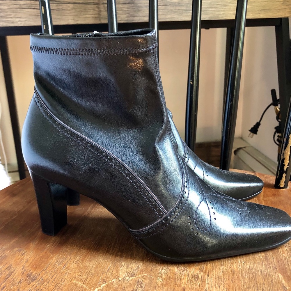 New black Franco Sarto heeled boots size 8